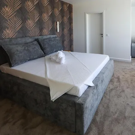 Graffit Luxury